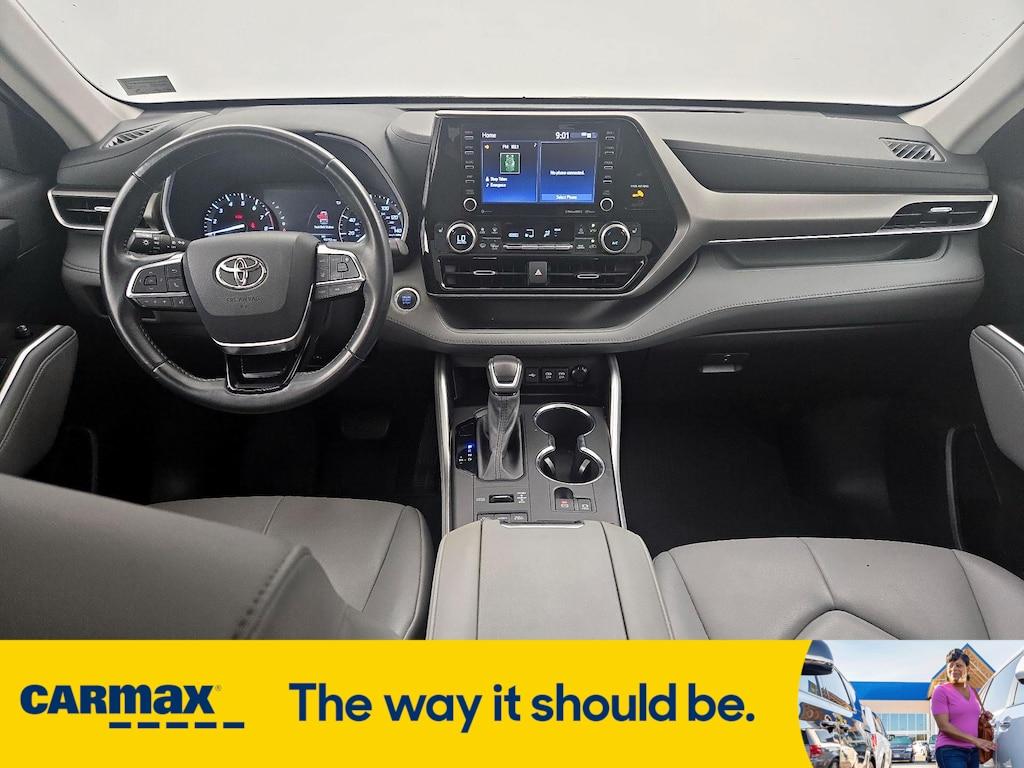 used 2021 Toyota Highlander car, priced at $28,998
