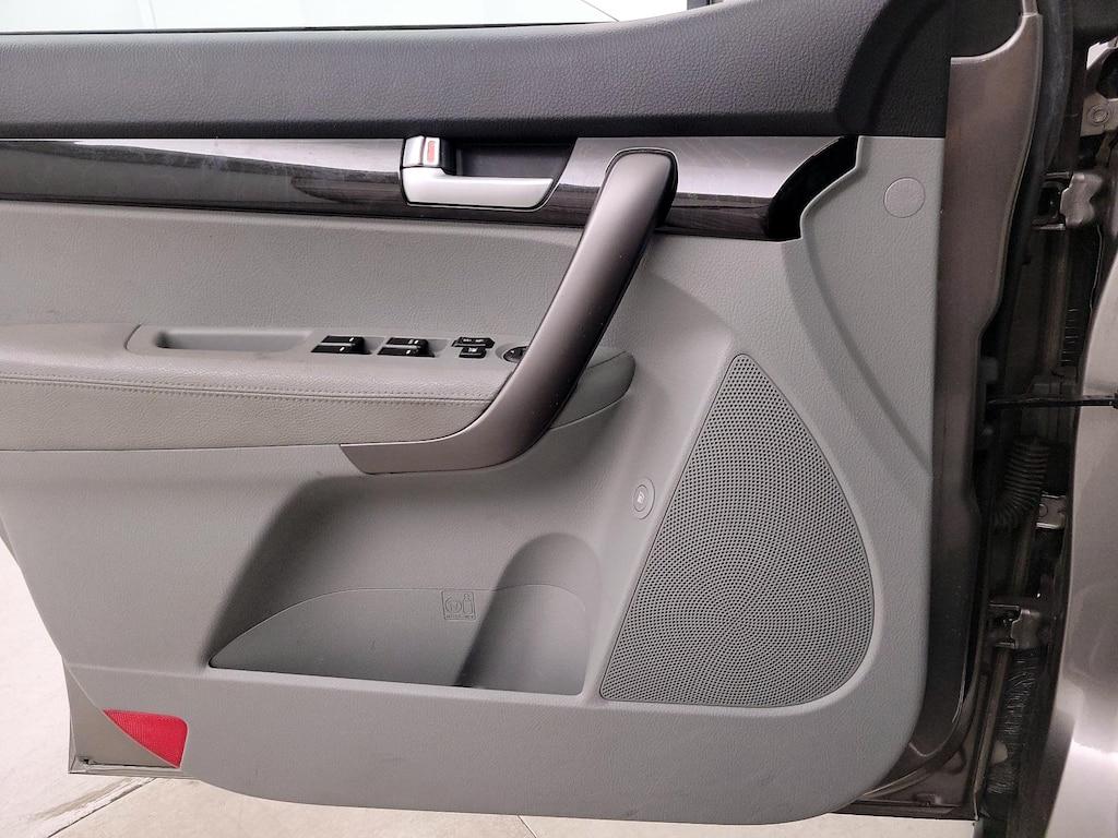 used 2015 Kia Sorento car, priced at $13,599