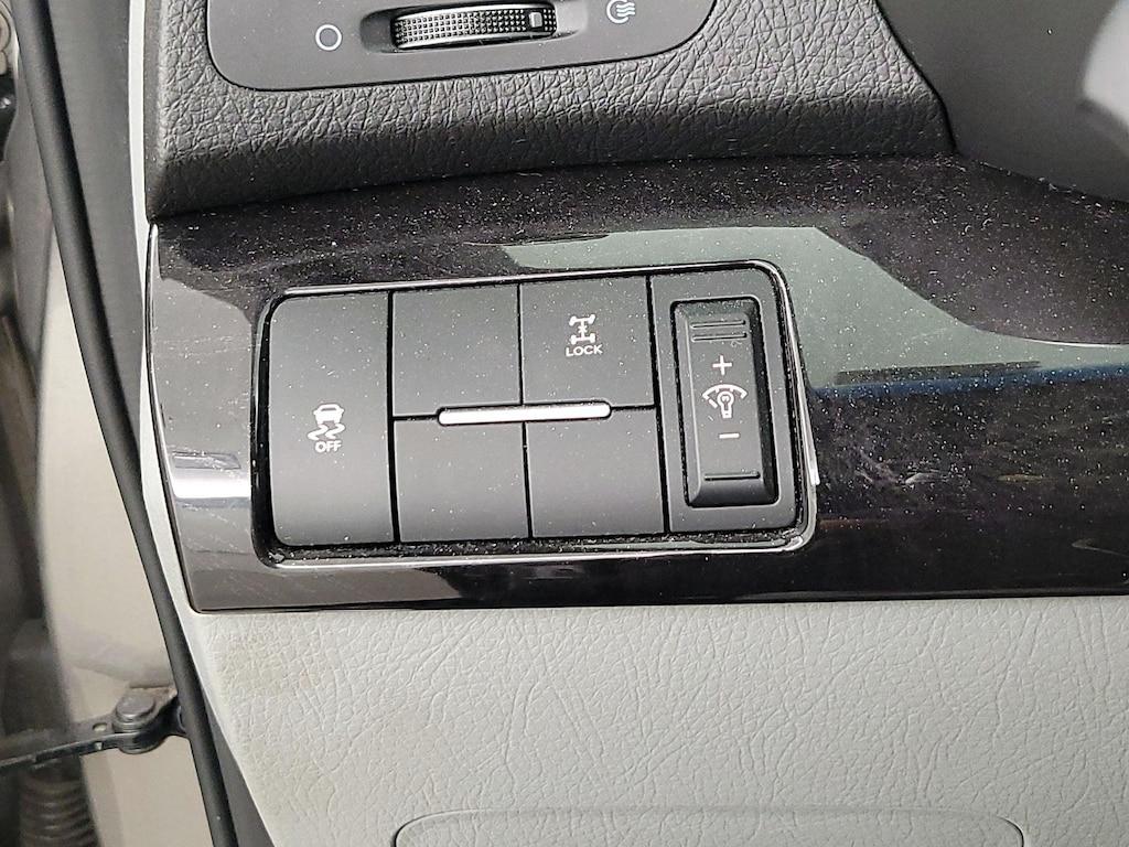 used 2015 Kia Sorento car, priced at $13,599