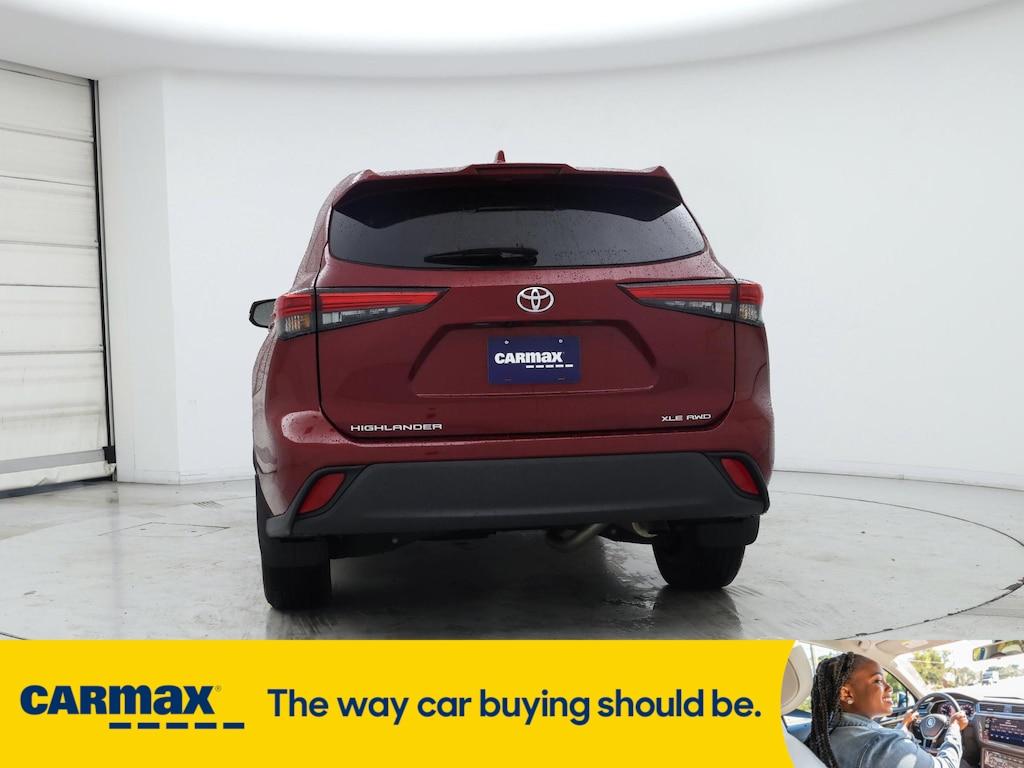 used 2023 Toyota Highlander car, priced at $36,998
