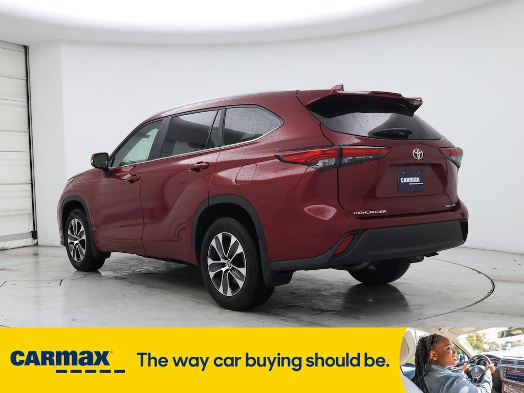 used 2023 Toyota Highlander car, priced at $36,998