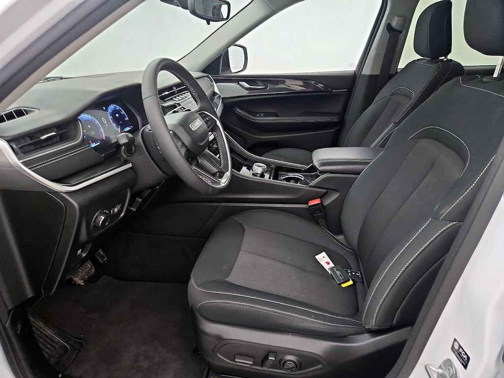 used 2023 Jeep Grand Cherokee car, priced at $32,998