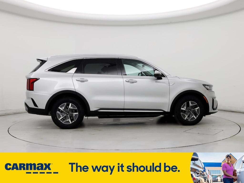 used 2022 Kia Sorento Hybrid car, priced at $29,998