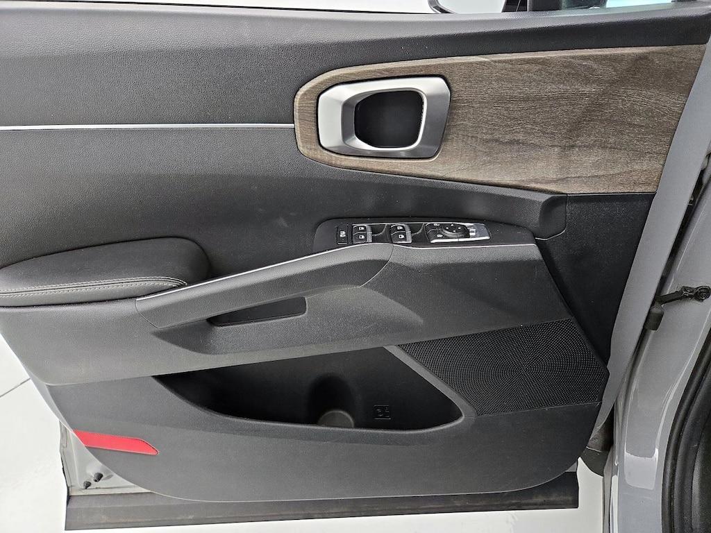 used 2022 Kia Sorento car, priced at $25,998