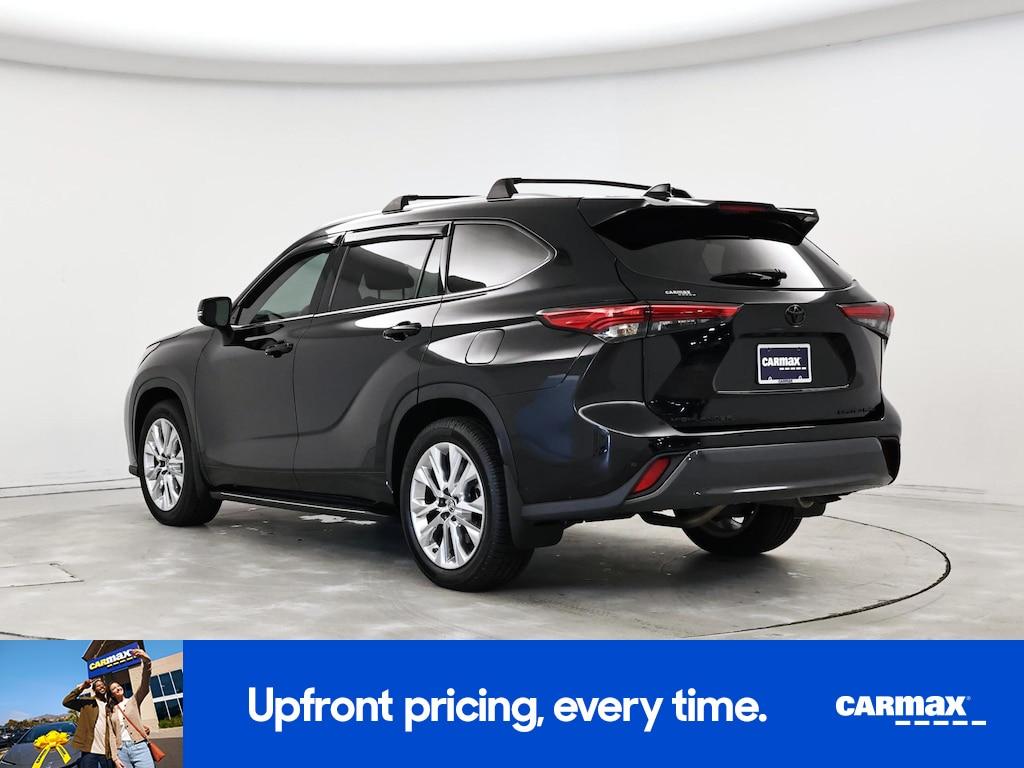 used 2023 Toyota Highlander car, priced at $36,998
