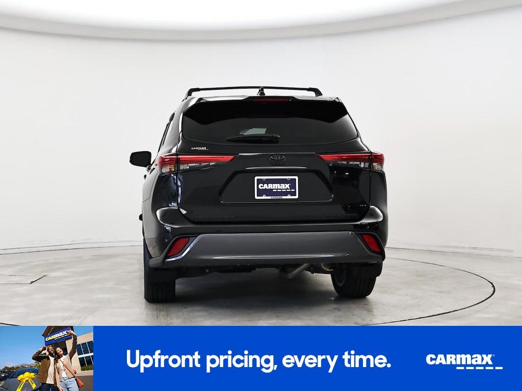 used 2023 Toyota Highlander car, priced at $36,998