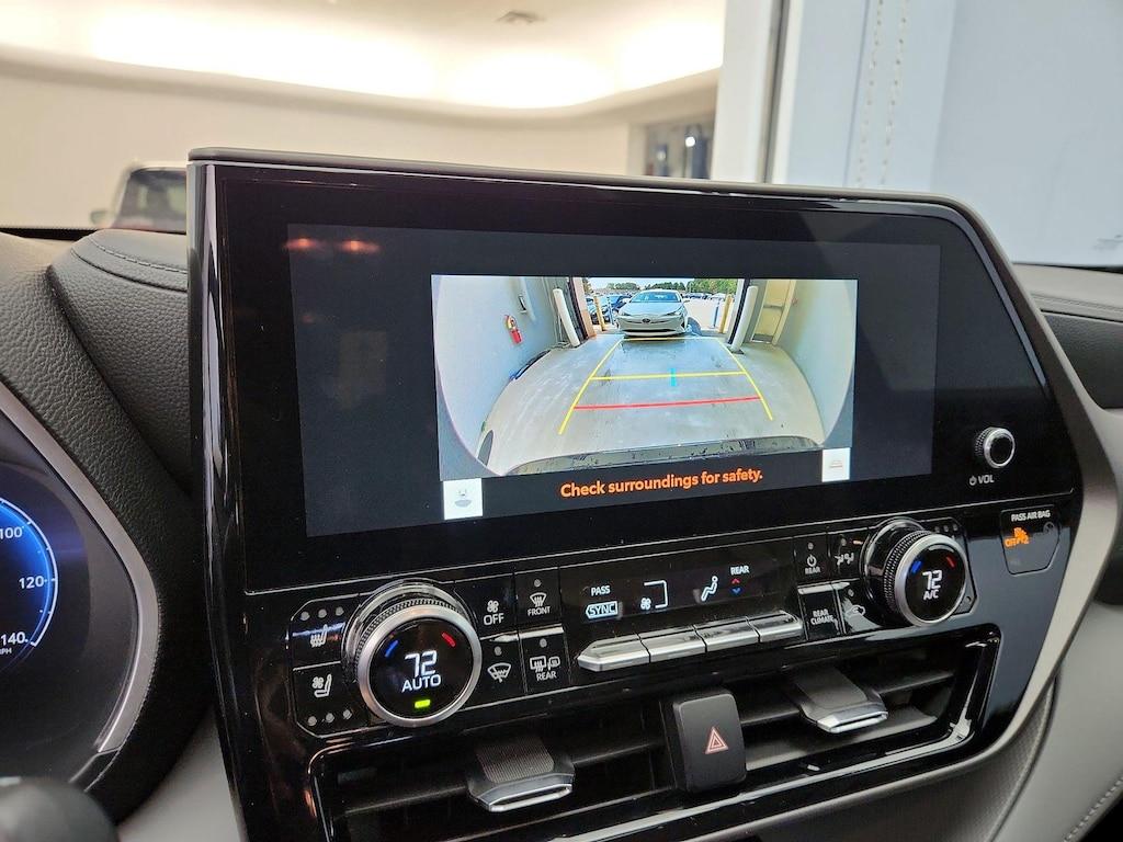 used 2023 Toyota Highlander car, priced at $36,998