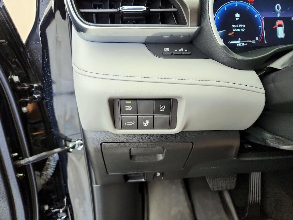used 2023 Toyota Highlander car, priced at $36,998