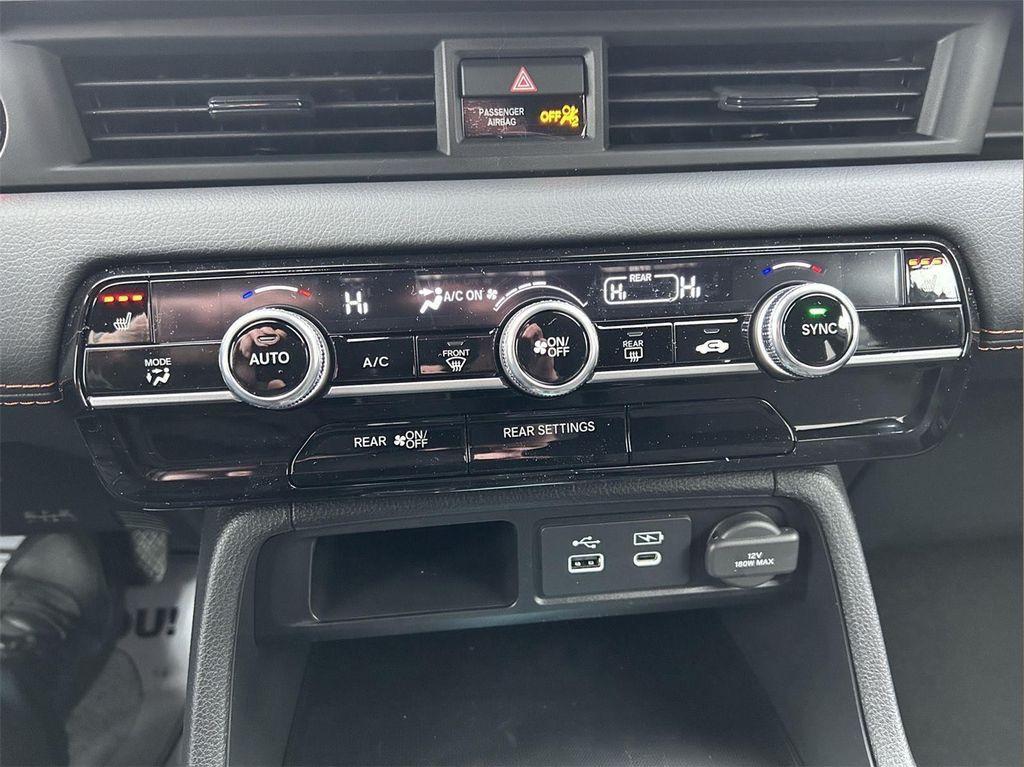 new 2025 Honda Pilot car, priced at $44,250