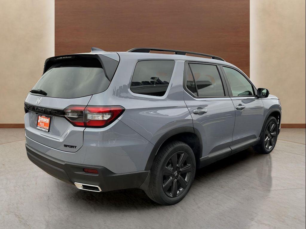 new 2025 Honda Pilot car, priced at $44,250