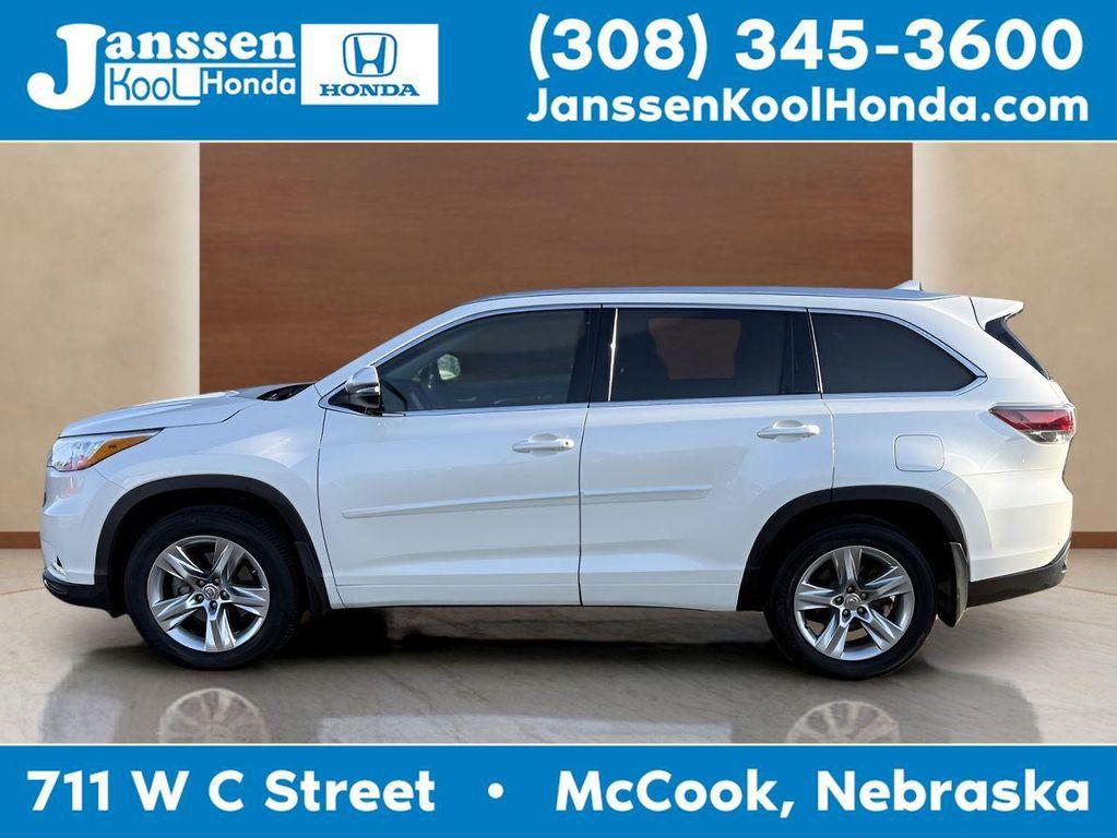 used 2014 Toyota Highlander car, priced at $19,950