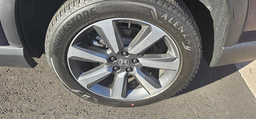 used 2025 Honda Pilot car, priced at $51,800