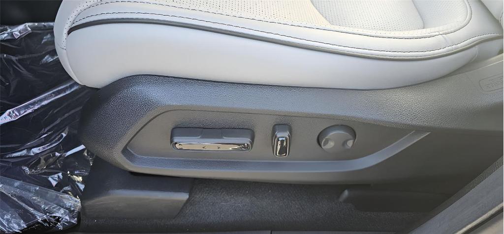 used 2025 Honda Pilot car, priced at $51,800