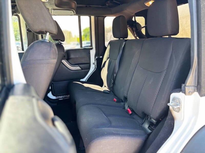 used 2015 Jeep Wrangler Unlimited car, priced at $10,999
