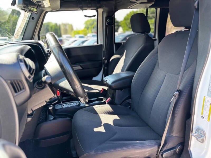 used 2015 Jeep Wrangler Unlimited car, priced at $10,999