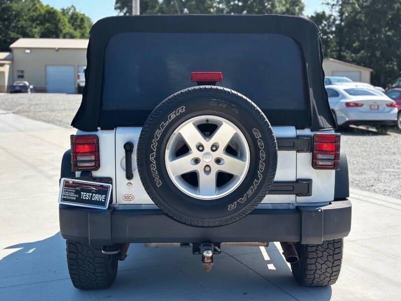 used 2015 Jeep Wrangler Unlimited car, priced at $10,999