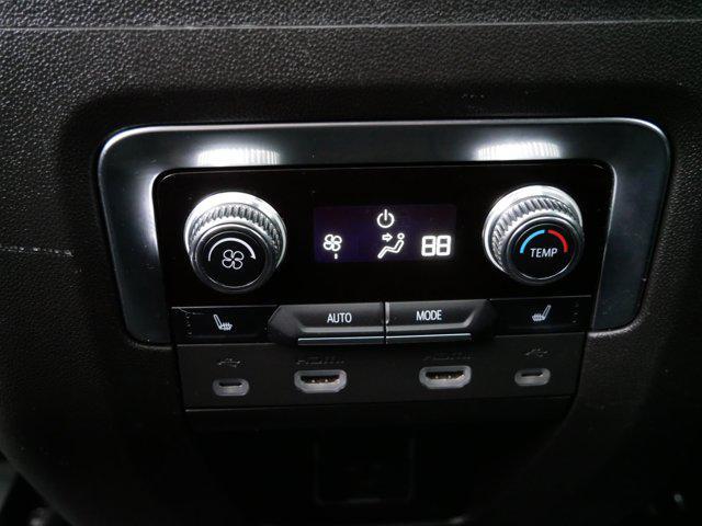 used 2021 GMC Yukon XL car, priced at $39,990