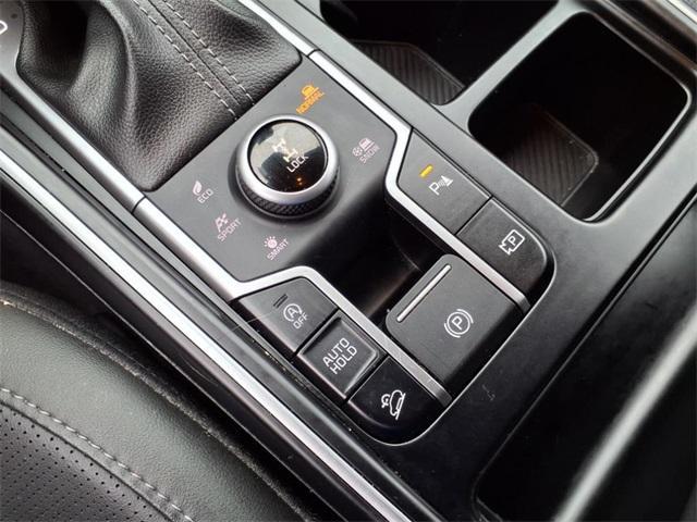 used 2024 Kia Sorento car, priced at $29,079