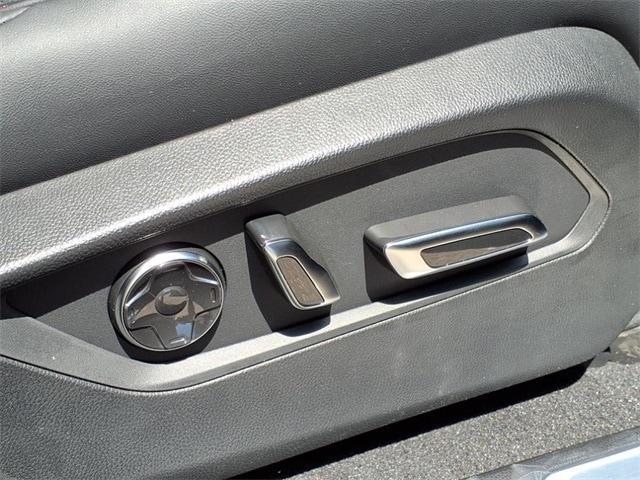 new 2025 Acura RDX car, priced at $52,250