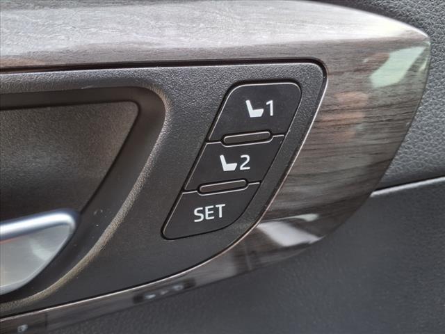 used 2023 Toyota Highlander Hybrid car, priced at $43,625