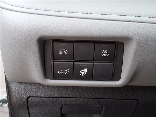 used 2023 Toyota Highlander Hybrid car, priced at $43,625