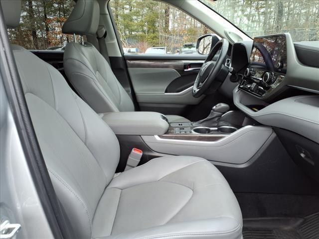 used 2023 Toyota Highlander Hybrid car, priced at $43,625
