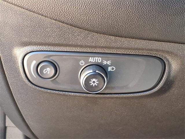 used 2022 Chevrolet Equinox car, priced at $18,630