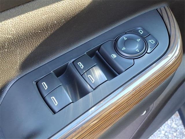 used 2021 GMC Acadia car, priced at $23,399