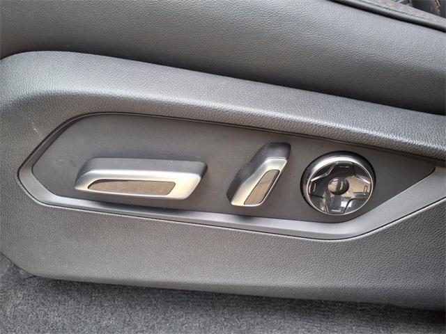 used 2025 Acura MDX car, priced at $51,589