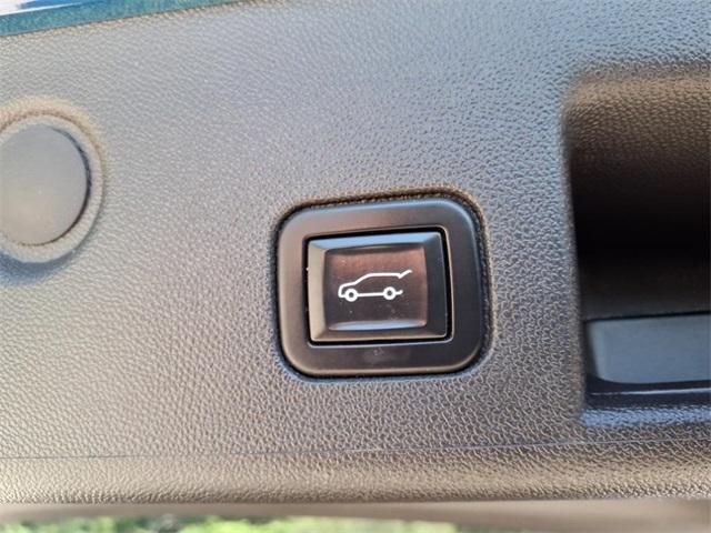 used 2022 Chevrolet Equinox car, priced at $21,999