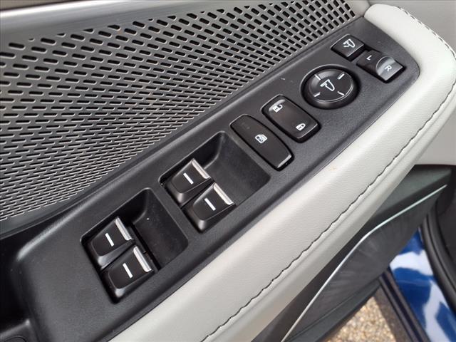 used 2022 Acura MDX car, priced at $39,887