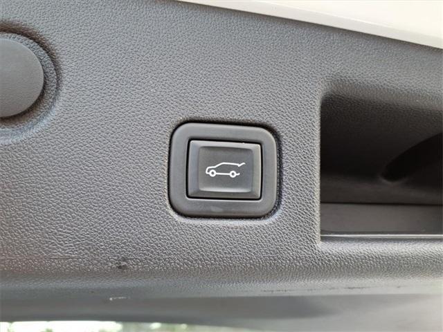 used 2023 Chevrolet Equinox car, priced at $18,499