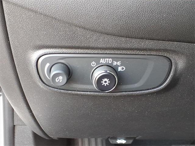 used 2023 Chevrolet Equinox car, priced at $18,499