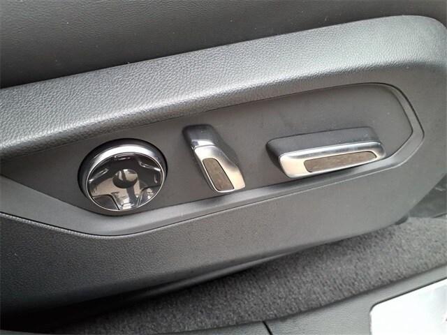 new 2025 Acura RDX car, priced at $52,250