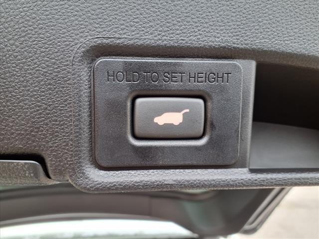 new 2025 Acura RDX car, priced at $52,250