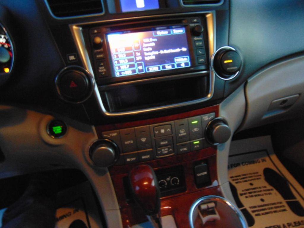 used 2013 Toyota Highlander car, priced at $14,900