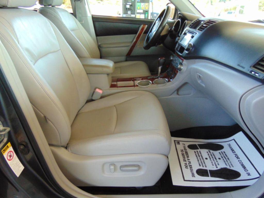 used 2013 Toyota Highlander car, priced at $14,900