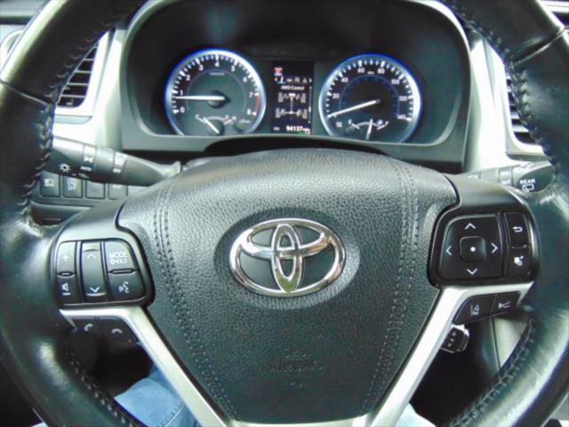 used 2017 Toyota Highlander car, priced at $25,900