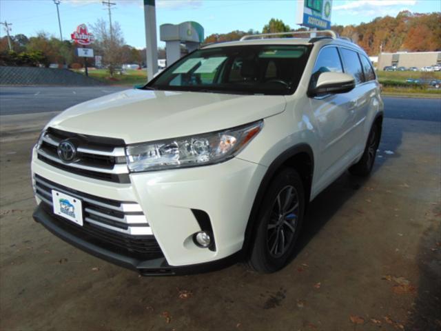 used 2017 Toyota Highlander car, priced at $21,900