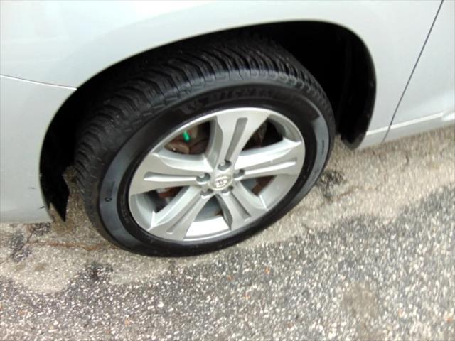 used 2008 Toyota Highlander car, priced at $12,900