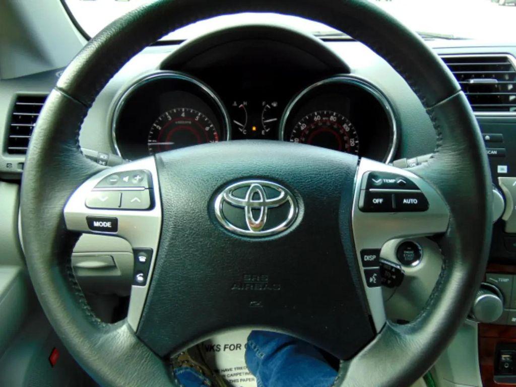 used 2012 Toyota Highlander car, priced at $15,900