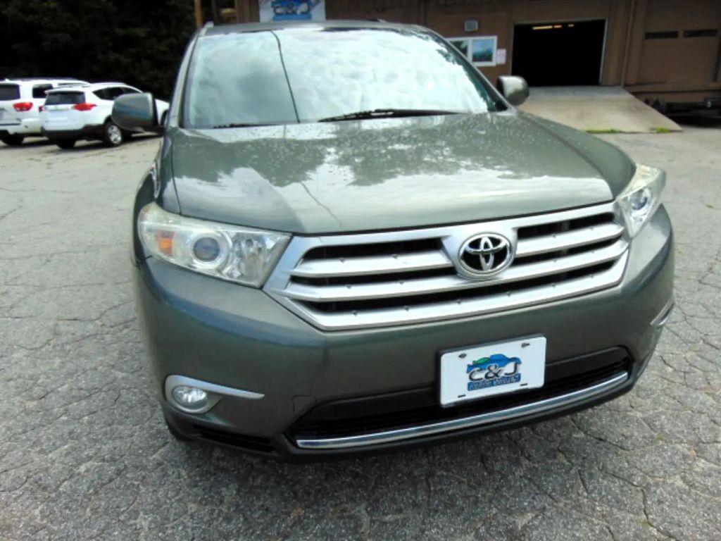 used 2012 Toyota Highlander car, priced at $15,900