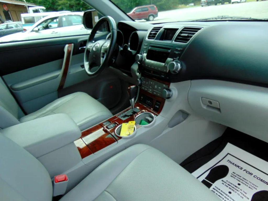 used 2012 Toyota Highlander car, priced at $15,900