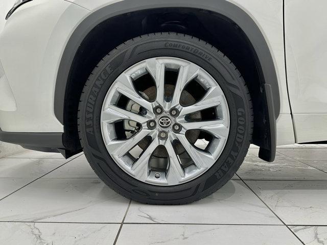 used 2020 Toyota Highlander car, priced at $34,988