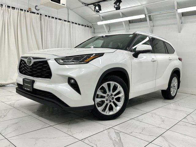 used 2020 Toyota Highlander car, priced at $34,988