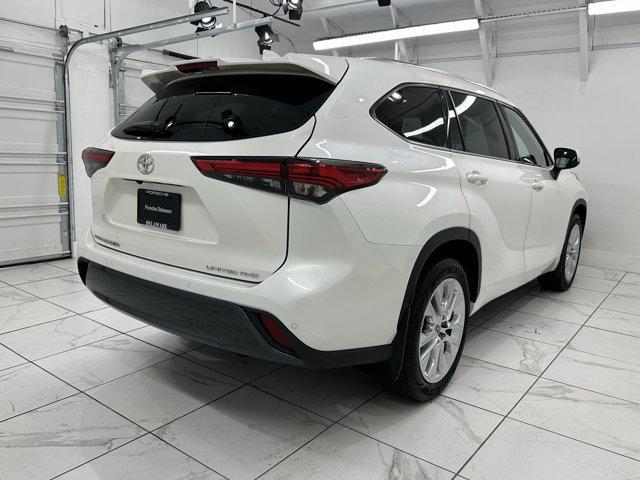 used 2020 Toyota Highlander car, priced at $34,988