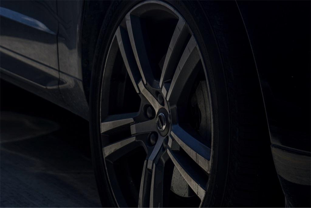 used 2021 Volvo XC60 car, priced at $24,667