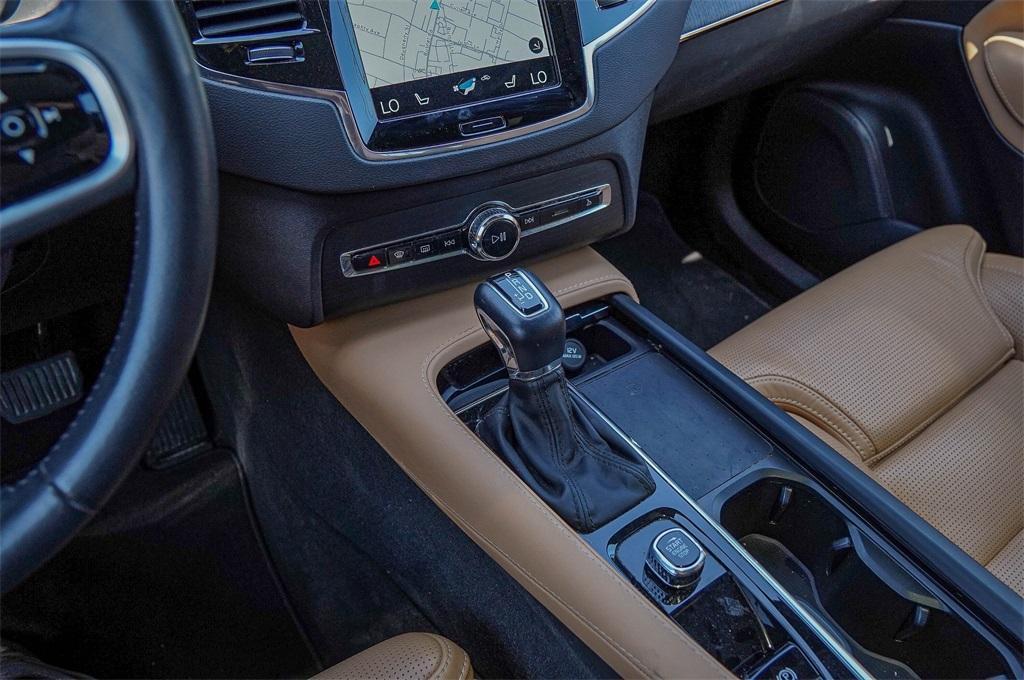 used 2022 Volvo XC90 car, priced at $34,625