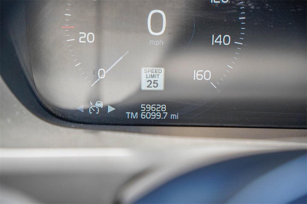 used 2022 Volvo XC90 car, priced at $34,625