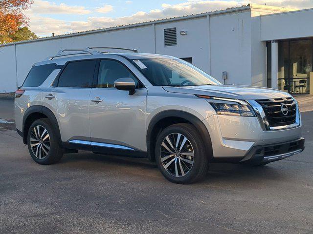 new 2025 Nissan Pathfinder car, priced at $52,605